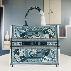 Dior Shopping Bags